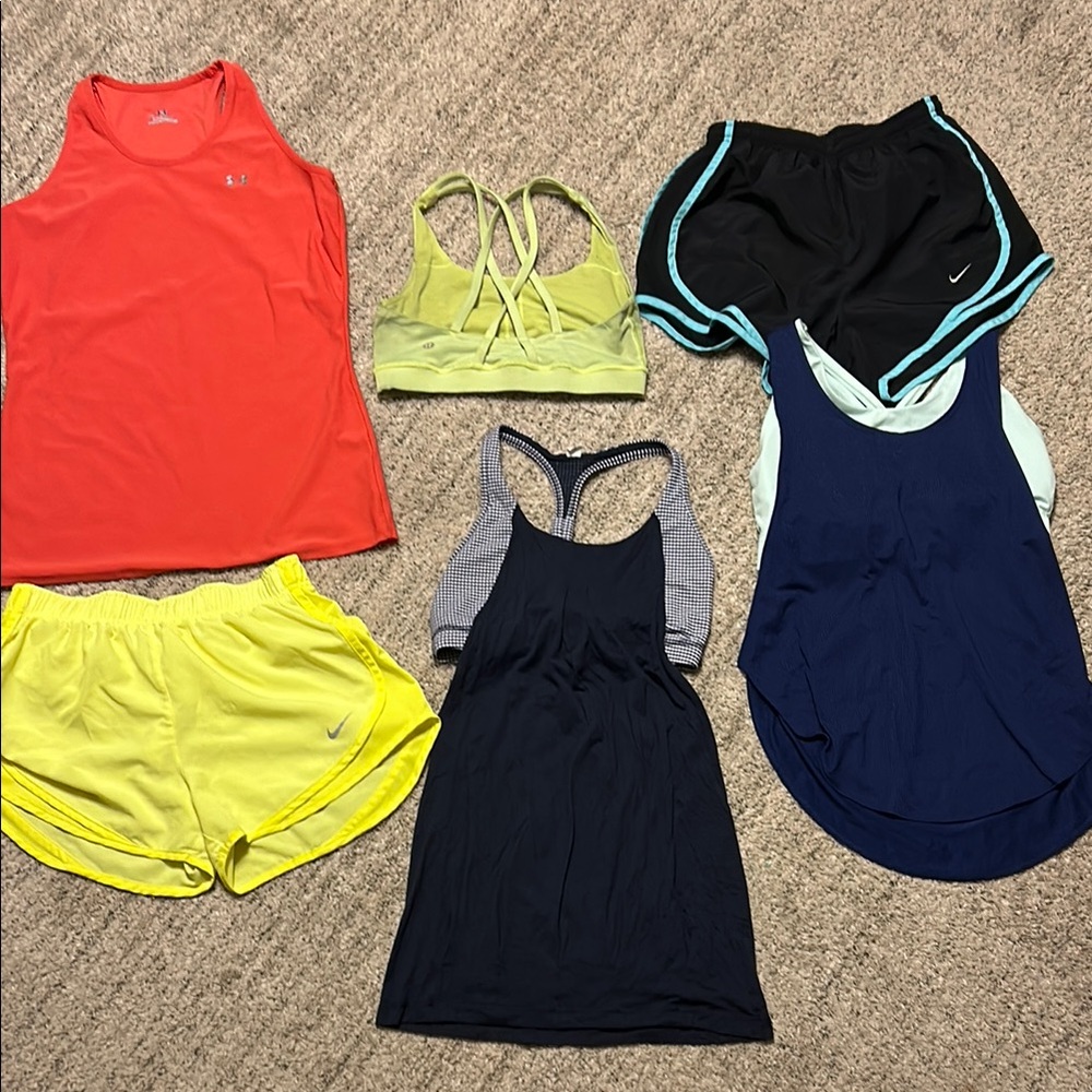 Lululemon, Nike, fabletics, under Armour lot 6 pieces size small/4